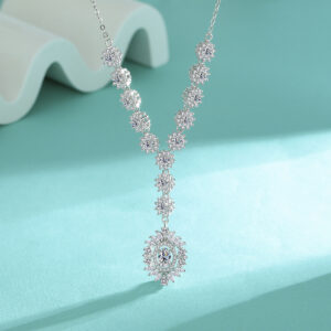 925 Sterling Silver Moissanite Sunflower Pendant Necklace
